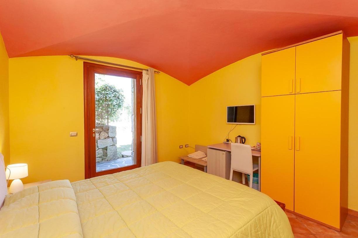 B&B Pettirosso Garden San Teodoro  Exterior photo