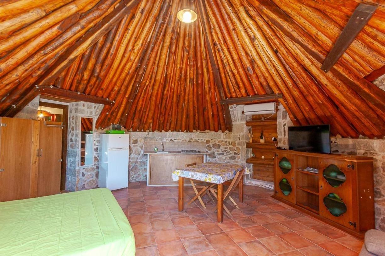 B&B Pettirosso Garden San Teodoro  Exterior photo