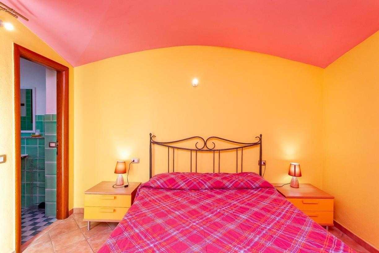 B&B Pettirosso Garden San Teodoro  Exterior photo