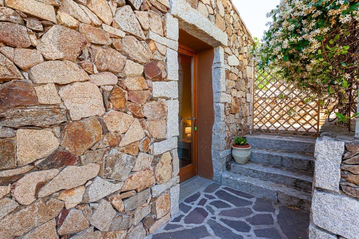 B&B Pettirosso Garden San Teodoro  Exterior photo