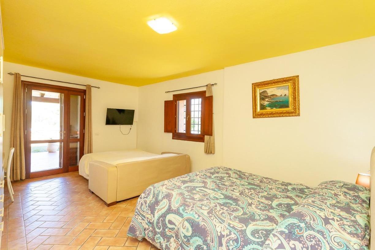 B&B Pettirosso Garden San Teodoro  Exterior photo