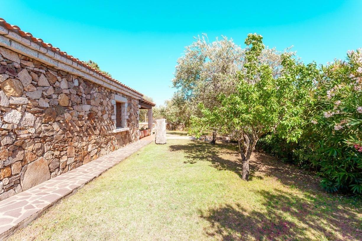 B&B Pettirosso Garden San Teodoro  Exterior photo